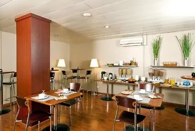 Sejours & Affaires Mirabeau Hotel Aix-en-Provence 2*,  France